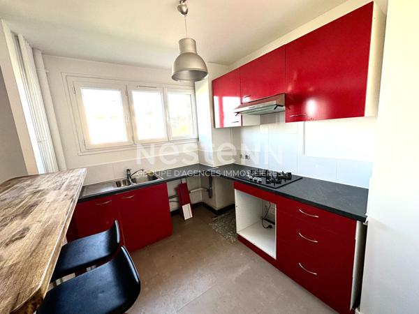 Proche RER A - 2 pièces avec balcon et box