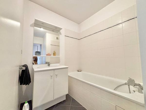 Appartement Pontault Combault 3 pièce(s) 56.5 m2