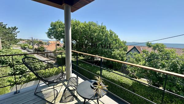 Vaux-sur-Mer (17640) Lignes épurées et horizon bleu – Villa moderne à deux pas des plages