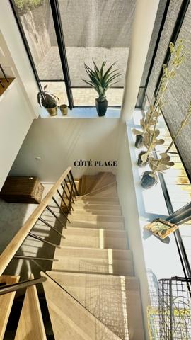 Vaux-sur-Mer (17640) Lignes épurées et horizon bleu – Villa moderne à deux pas des plages