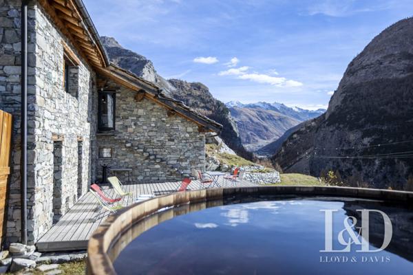 Le secret des montagnes – un chalet  d’exception avec vue sur  Val d’Isère et Tignes