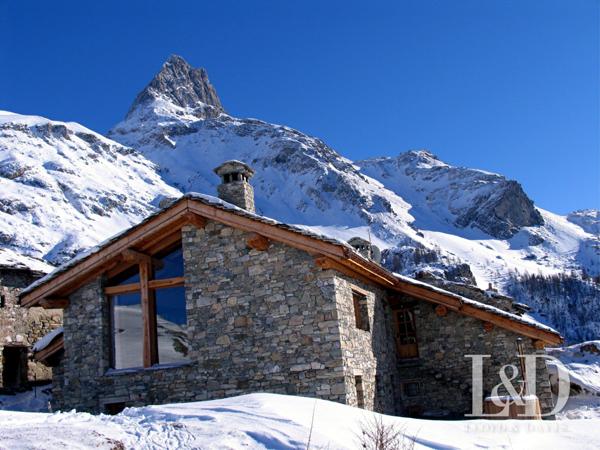 Le secret des montagnes – un chalet  d’exception avec vue sur  Val d’Isère et Tignes
