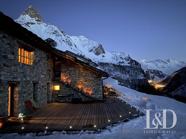 Le secret des montagnes – un chalet  d’exception avec vue sur  Val d’Isère et Tignes