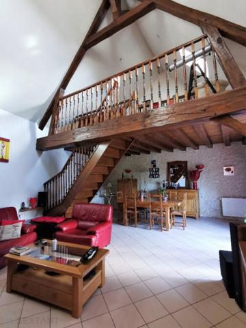 Belle longère rénovée sur jardin clos.