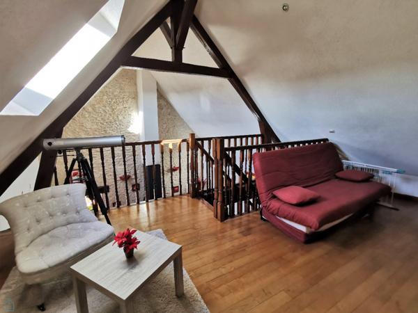 Belle longère rénovée sur jardin clos.