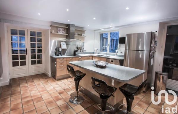 Maison à vendre 10 pièces 350 m² Crécy-la-Chapelle