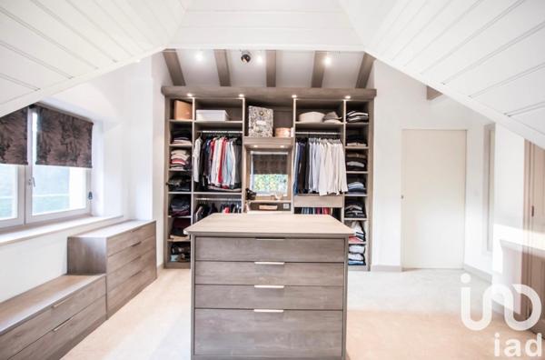 Maison à vendre 10 pièces 350 m² Crécy-la-Chapelle