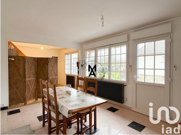 Pavillon 7 pièces de 108 m² à Grandvilliers (60210)