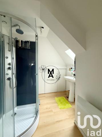 Pavillon 7 pièces de 108 m² à Grandvilliers (60210)