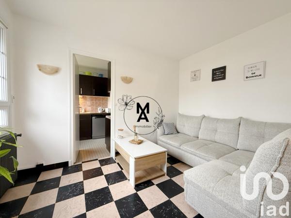 Pavillon 7 pièces de 108 m² à Grandvilliers (60210)