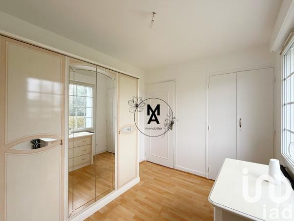 Pavillon 7 pièces de 108 m² à Grandvilliers (60210)