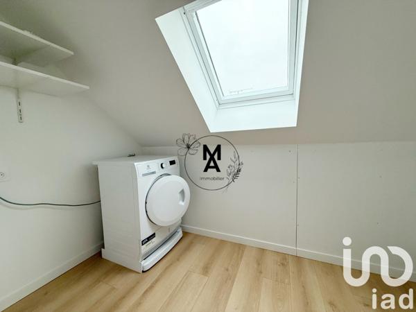 Pavillon 7 pièces de 108 m² à Grandvilliers (60210)