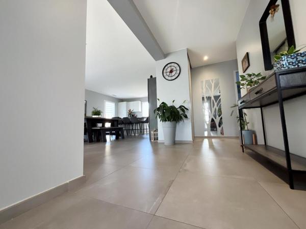 Magnifique maison de 118 m² en R+1 sur un terrain de 435 m²  en 3 faces piscinable et sans vis-à-vis