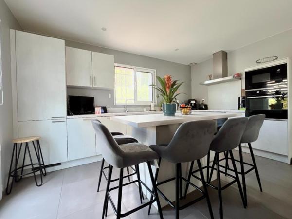 Magnifique maison de 118 m² en R+1 sur un terrain de 435 m²  en 3 faces piscinable et sans vis-à-vis