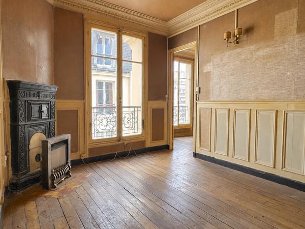 Appartement
         2 pièces
        - 36 m² 288 000 € *