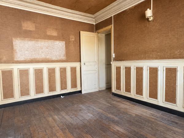 Appartement
         2 pièces
        - 36 m² 288 000 € *