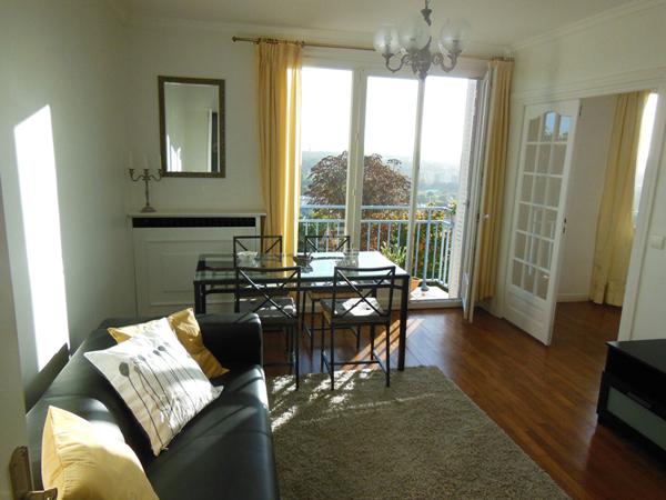 Appartement de 4 pièces meublé - SAINT GERMAIN EN LAYE Loyer 1 795 €/mois charges comprises **  - Référence  18093