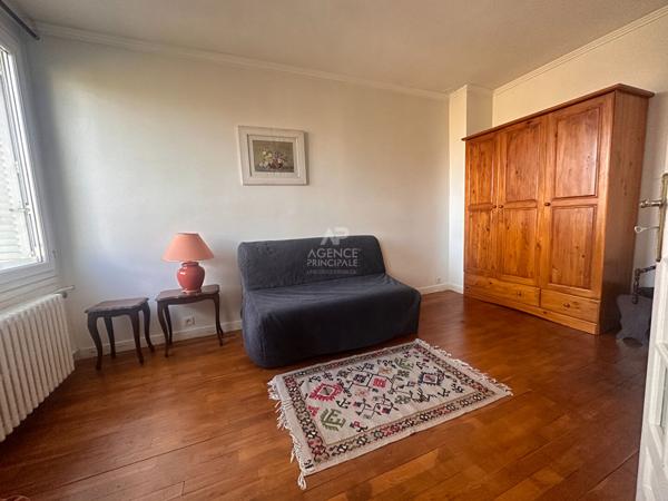Appartement de 4 pièces meublé - SAINT GERMAIN EN LAYE Loyer 1 795 €/mois charges comprises **  - Référence  18093