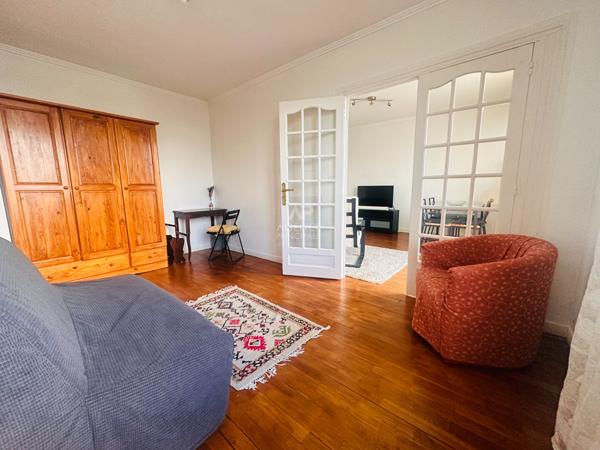 Appartement de 4 pièces meublé - SAINT GERMAIN EN LAYE Loyer 1 795 €/mois charges comprises **  - Référence  18093