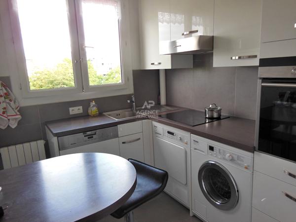 Appartement de 4 pièces meublé - SAINT GERMAIN EN LAYE Loyer 1 795 €/mois charges comprises **  - Référence  18093
