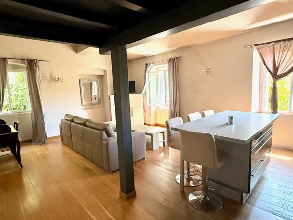 Ajaccio (20000) Superbe T3 vieille ville Ajaccio