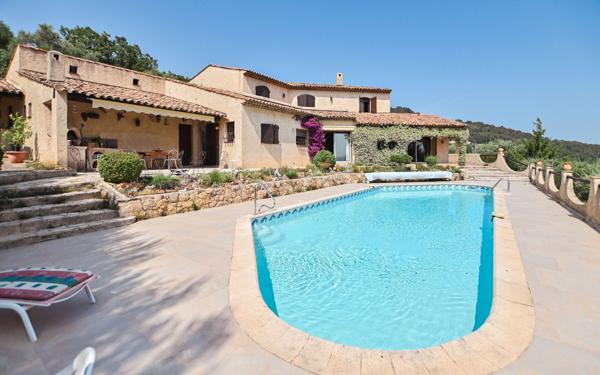 Maison à vendre    5 pièces • 265 m2 Cabris