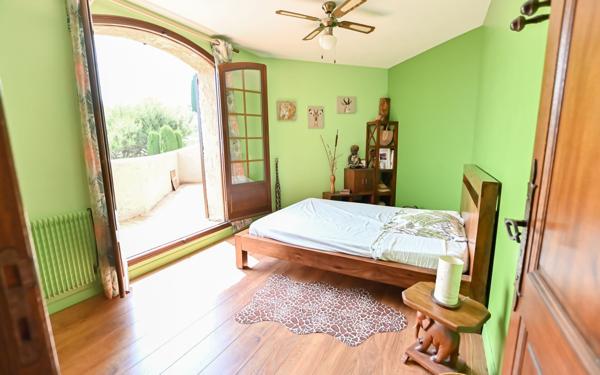 Maison à vendre    5 pièces • 265 m2 Cabris