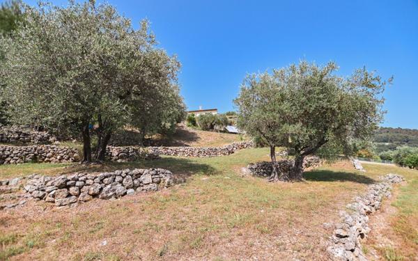 Maison à vendre    5 pièces • 265 m2 Cabris