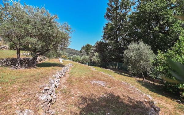 Maison à vendre    5 pièces • 265 m2 Cabris