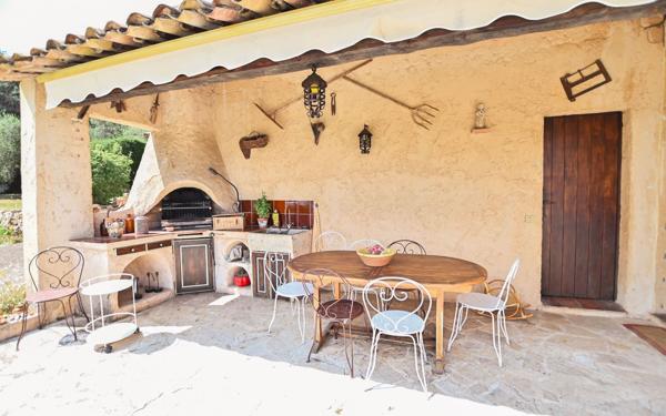 Maison à vendre    5 pièces • 265 m2 Cabris