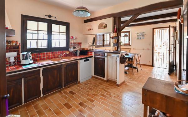 Maison à vendre    5 pièces • 265 m2 Cabris