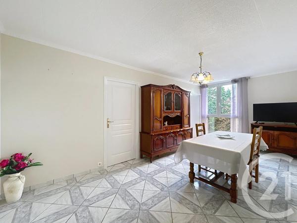 Appartement F4 à vendre  4 pièces - 74,40 m 2   CHOISY LE ROI  - 94