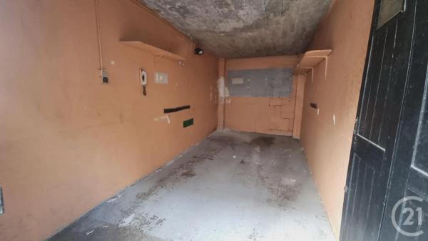Parking à vendre  15,84 m 2   ST MAUR DES FOSSES  - 94