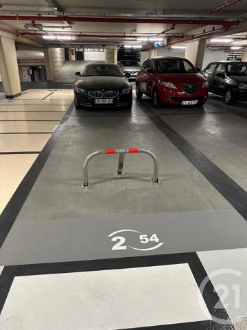 Parking à vendre  15,84 m 2   ST MAUR DES FOSSES  - 94