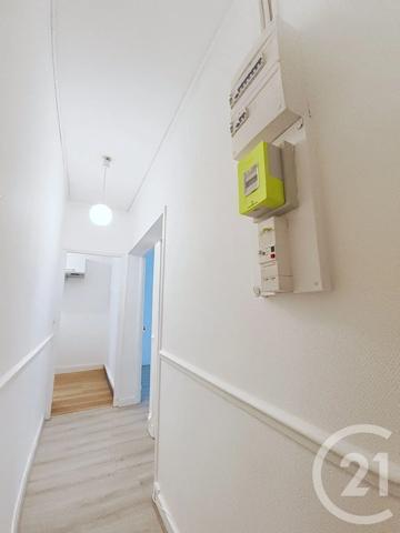 Appartement F2 à vendre  2 pièces - 33,05 m 2   ST DENIS  - 93