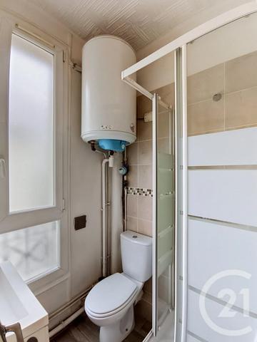 Appartement F2 à vendre  2 pièces - 33,05 m 2   ST DENIS  - 93