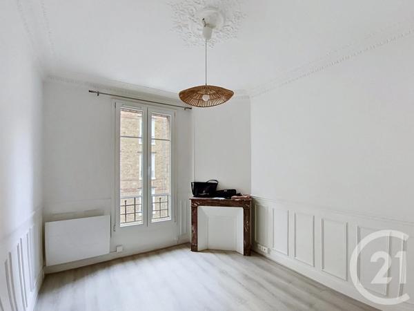 Appartement F2 à vendre  2 pièces - 33,05 m 2   ST DENIS  - 93