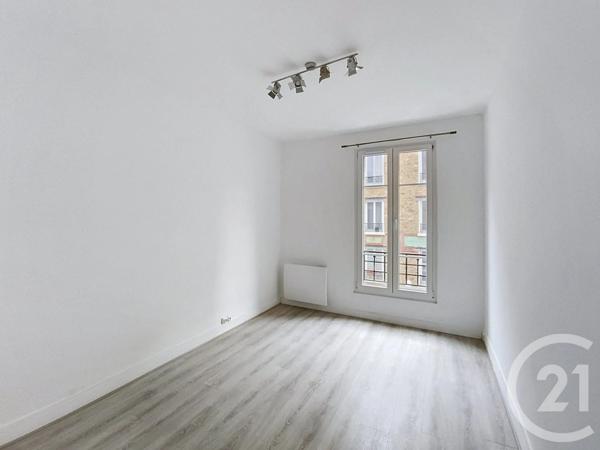 Appartement F2 à vendre  2 pièces - 33,05 m 2   ST DENIS  - 93