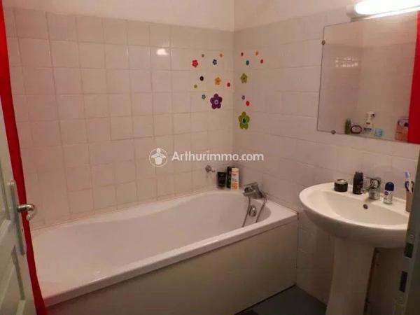 Vente Immeuble 203 m2 à Saint-Jean-d'Angély