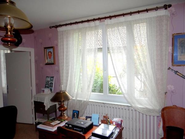 Dpt Allier (03), à vendre proche de DOMERATAT maison P4 plus chaufferie, garage et cave