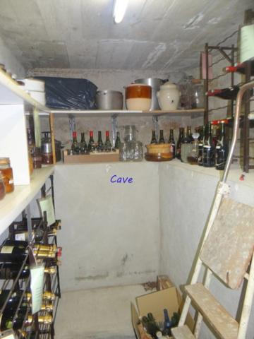Dpt Allier (03), à vendre proche de DOMERATAT maison P4 plus chaufferie, garage et cave
