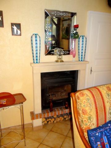 Dpt Allier (03), à vendre proche de DOMERATAT maison P4 plus chaufferie, garage et cave