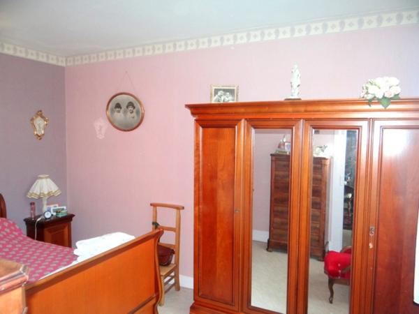 Dpt Allier (03), à vendre proche de DOMERATAT maison P4 plus chaufferie, garage et cave