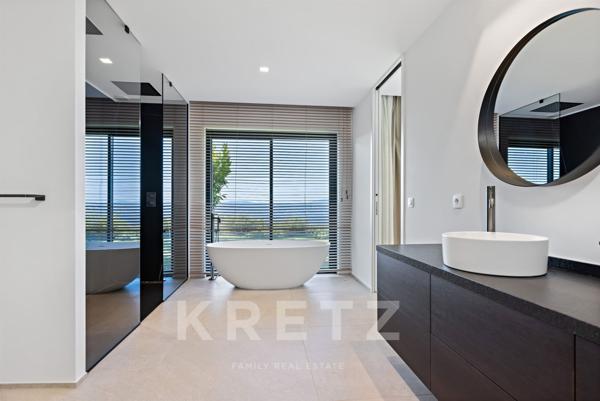 Grimaud - Villa contemporaine vue mer