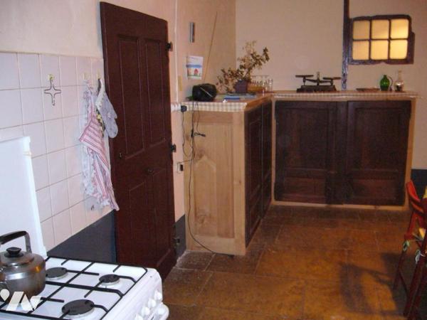 Ancienne maison de maître avec dépendances sur terrain de 11115 m²