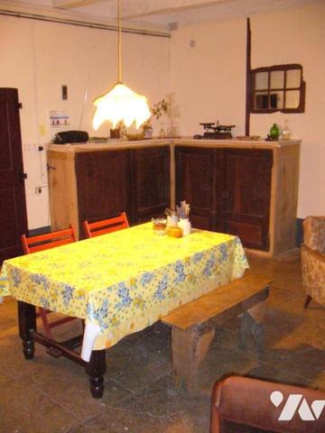 Ancienne maison de maître avec dépendances sur terrain de 11115 m²