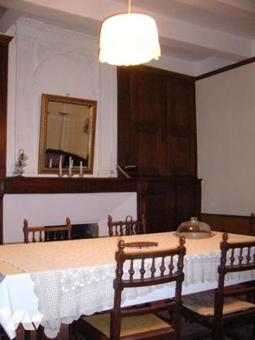 Ancienne maison de maître avec dépendances sur terrain de 11115 m²