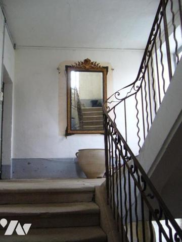 Ancienne maison de maître avec dépendances sur terrain de 11115 m²