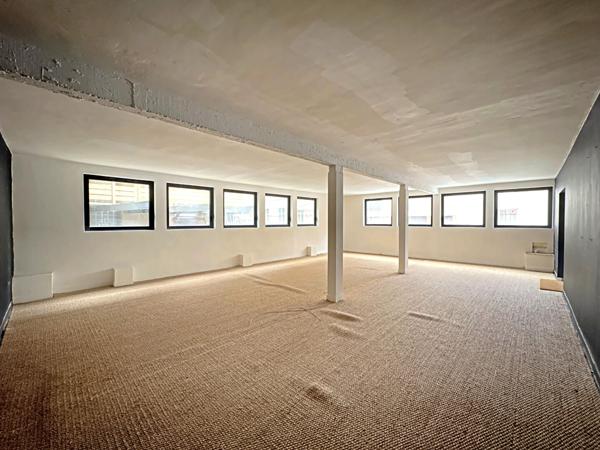 TOULOUSE - Les Chalets - Plateau avec sous-sol d'une surface totale de 156.4 m² , Toulouse