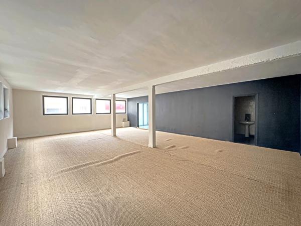TOULOUSE - Les Chalets - Plateau avec sous-sol d'une surface totale de 156.4 m² , Toulouse